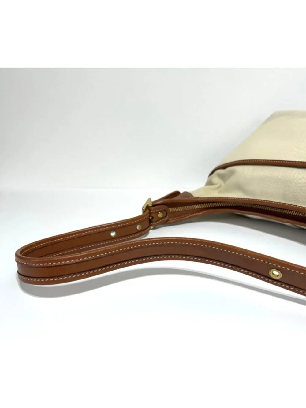 Vintage Y2K Coach Beige Canvas & Leather Shoulder Bag With Red Interior